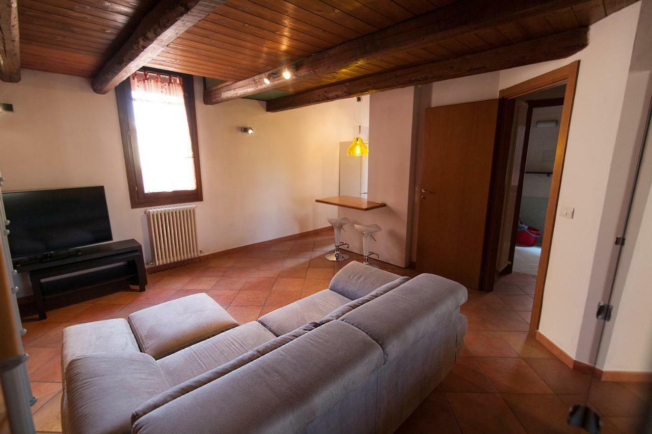Casa Vacanza Angelo แฟร์รารา ภายนอก รูปภาพ
